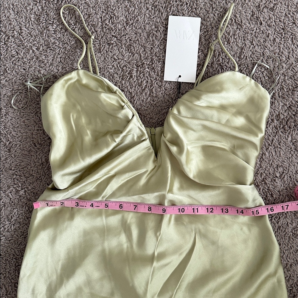 NWT Sweetheart Neck Satin Midi Dress - Picture 9 of 16